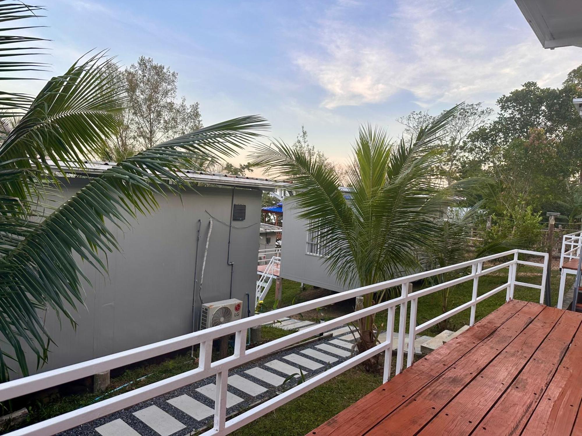 Naroth Beach Bungalow Prek Svay Village Eksteriør bilde